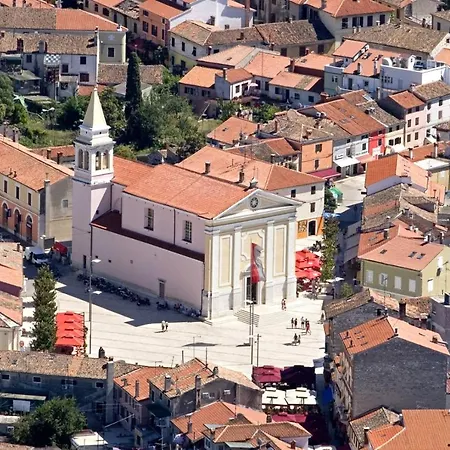 Matea In Finida 1km From The Porec