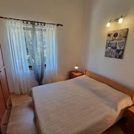 Guest house Matea In Finida 1km From The *