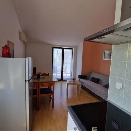 Guest house Matea In Finida 1km From The *